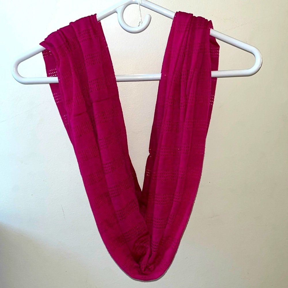 Fuscia Crazy 8 Circle Scarf with Dot Pattern
